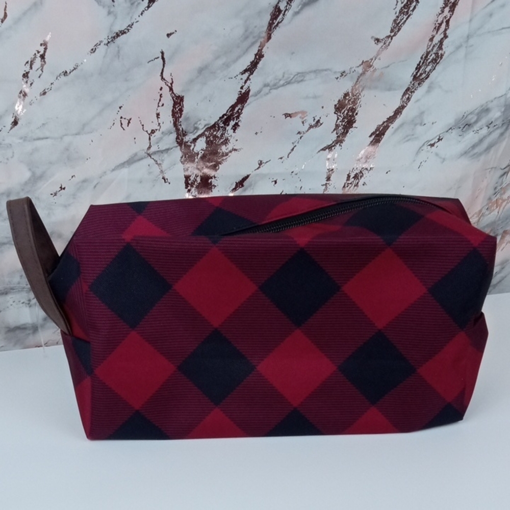 🛍️ Maurices Red and Black Buffalo Plaid Toiletry Bag